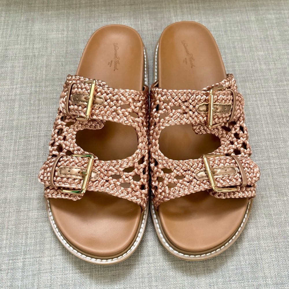 Universal Thread Kylie Woven Sandals with Buckles